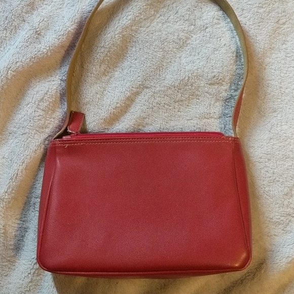 Red handbag - Picture 2 of 2